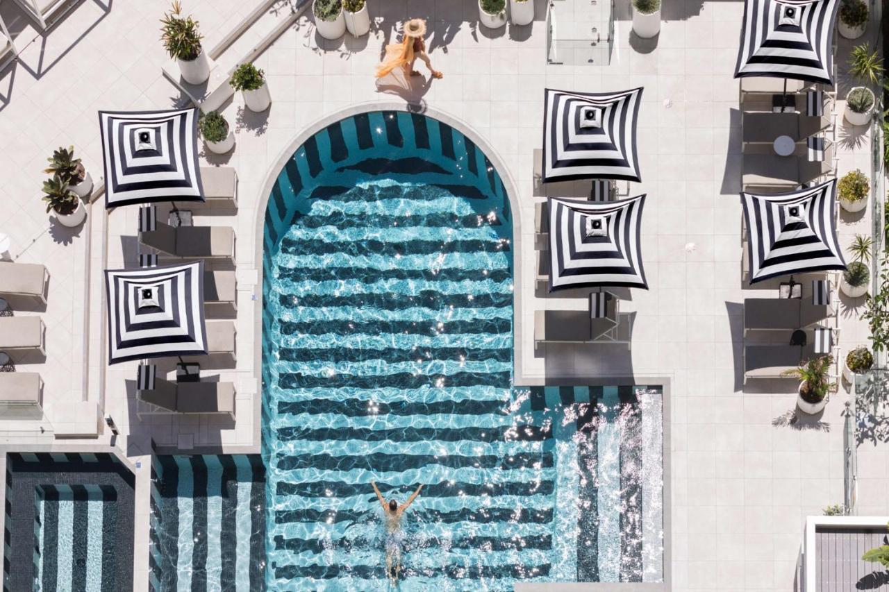 Qt Gold Coast Hotel Luaran gambar The pool at the 1 Hotel South Beach